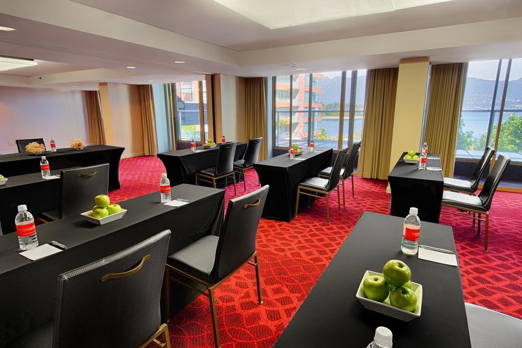 Pinnacle Hotel Harbourfront Vancouver Ngoại thất bức ảnh